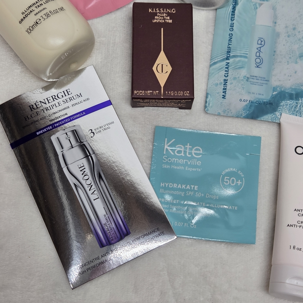 SOLD 22 Piece Luxury Skincare Haircare Makeup Travel Sample Set NEW Beauty - Picture 5 of 5